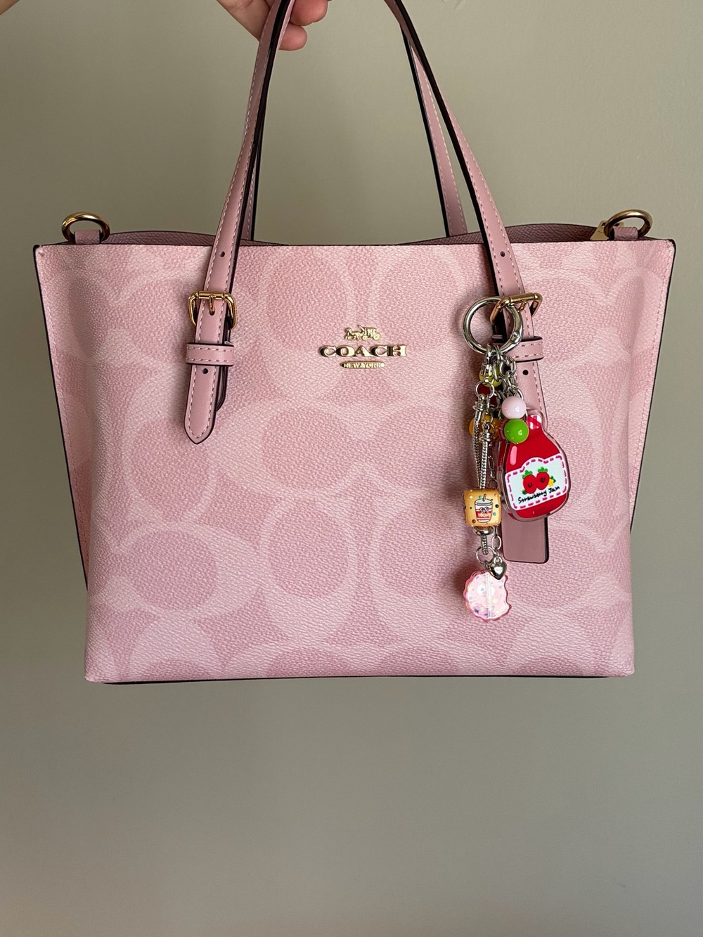 2/$25🎀 Pink Strawberry Jam & Dr Pepper Keychain Bag Charm